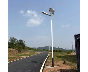克拉玛依路边太阳能路灯安装
